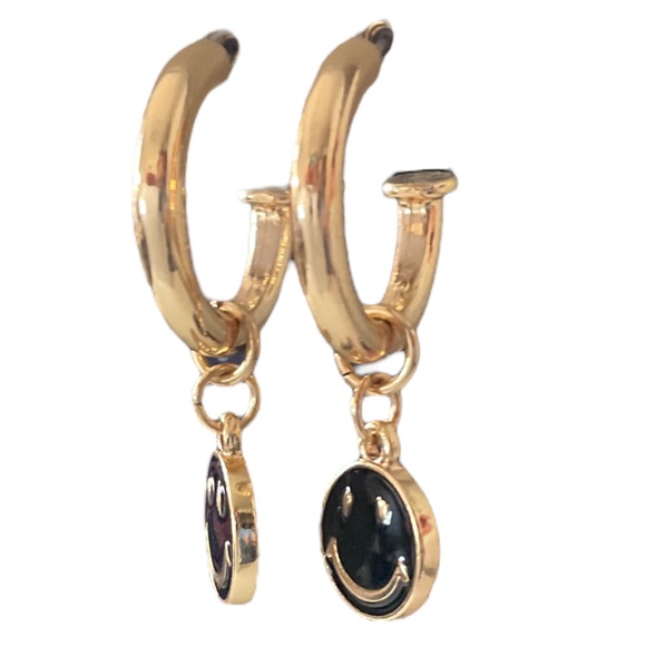 Jewelry - New SMILE 😃 Earrings Gold Tone Hoops